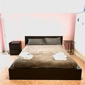 Debora House , Roma Italia